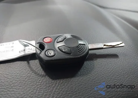 2016 Ford Focus Se z USA, uszkodzony, nr VIN 1FADP3F23GL341043